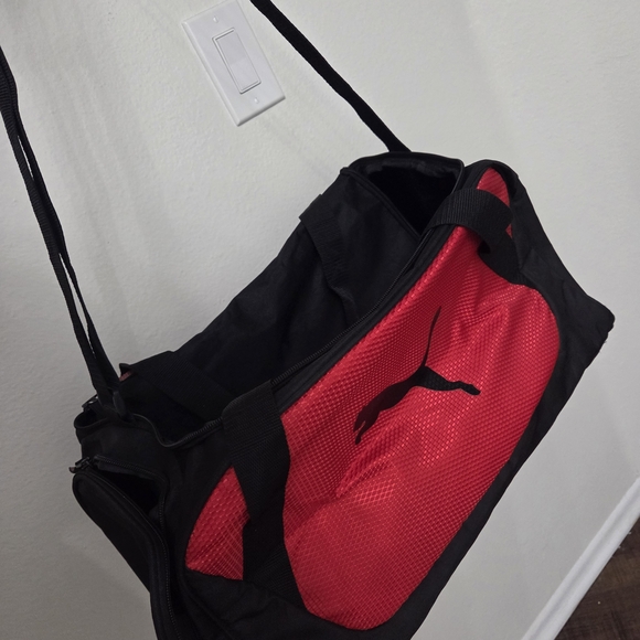 Puma Black and Red Men's Bag - Picture 1 of 6